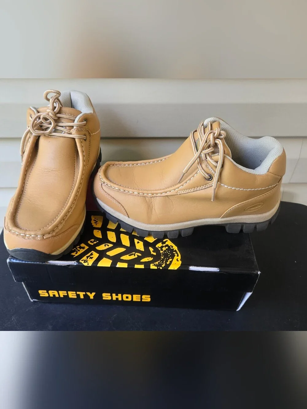 Men's Casual Moc Toe Work Sneakers in Tan